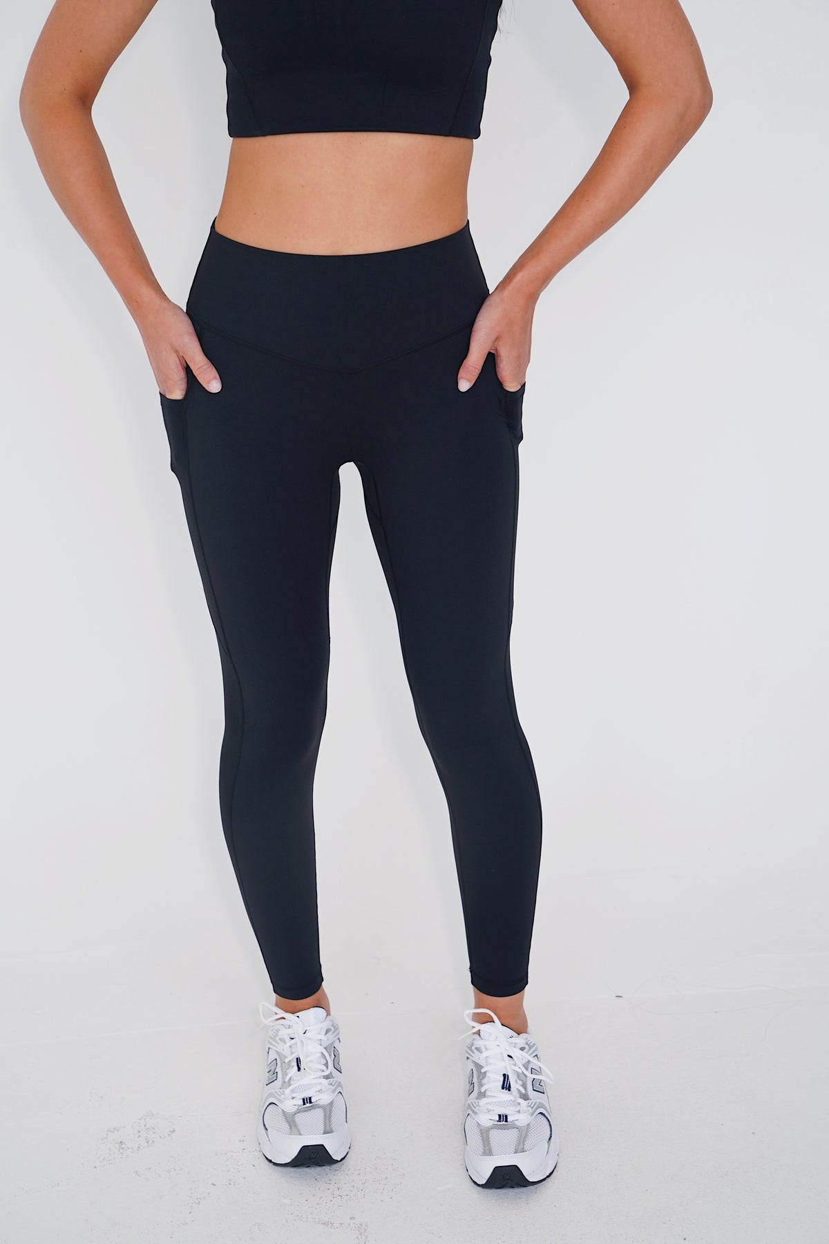 The More I Give, The More I Receive Essential Black Legging 6